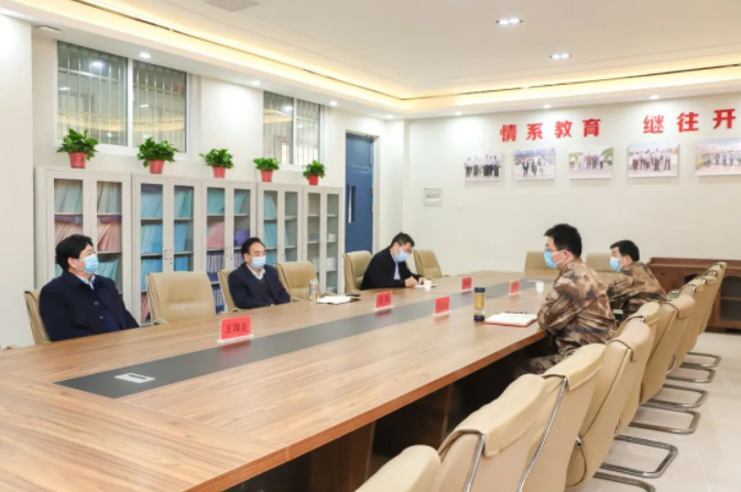 周口军分区付志远一行莅临我校调研高校武装部建设