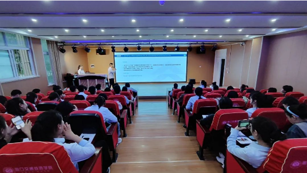 我校开展学科带头人工作汇报会