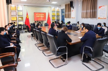 我校召开疫情防控工作紧急会议