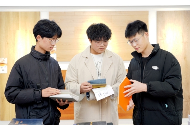助雏鹰展翅 任九天翱翔 ——记获得人社部“技能雏鹰”助学金的王东东