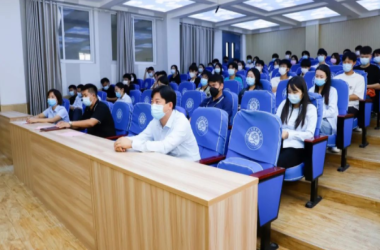 我校举行2022年国家资助、奖学金宣讲会