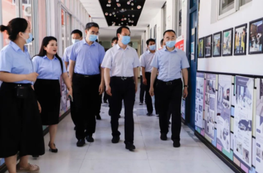 市人大常委会副主任建志一行莅临我校调研指导职业教育工作