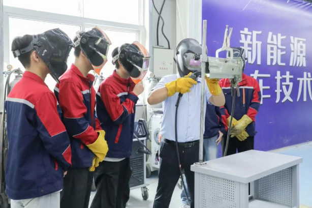 eefff9f0f45cb141330a5288187fd8b9