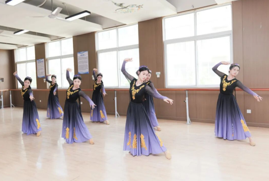 5c5295aa97590c45f5628a9400d04a60