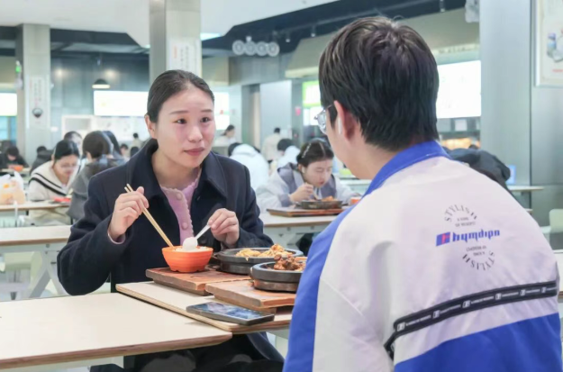 9f01839efef50bfd142635f27cd98917