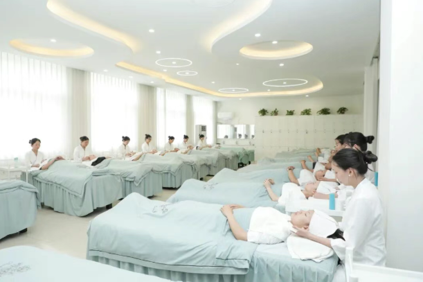 27261187211bfbe409bd65f5e4bd7b1b