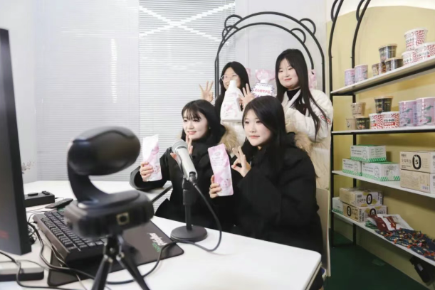 692b695f1ce63814259a2a9134a2b046 692b695f1ce63814259a2a9134a2b046