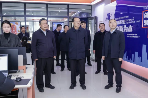 8be694889ff38f295e1498b8752dc255