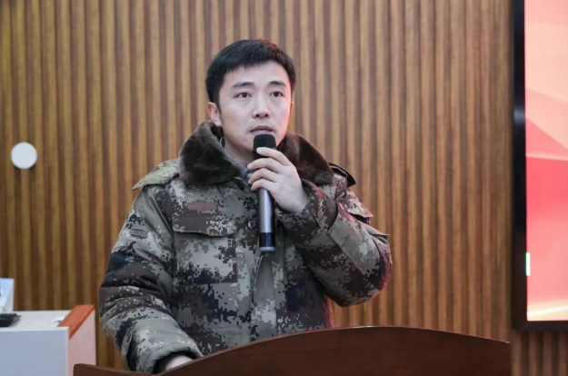 7e82d49df008949f94af6f14019c7866