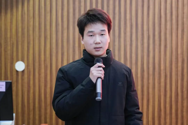 9dbf4f44a20af85c06b36bf391866f83