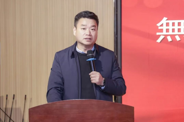 ebf81ea880f35178d5724e1aa83839ed