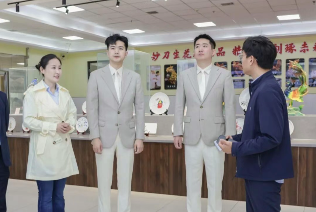 e709c6c2d36bb2081955d2fdc8378ceb