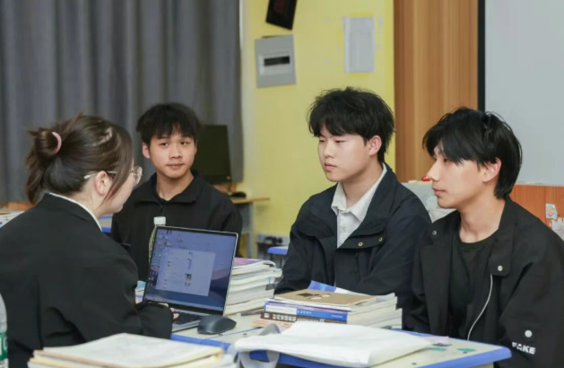 1477672004a744a5ff13503f4c71b846