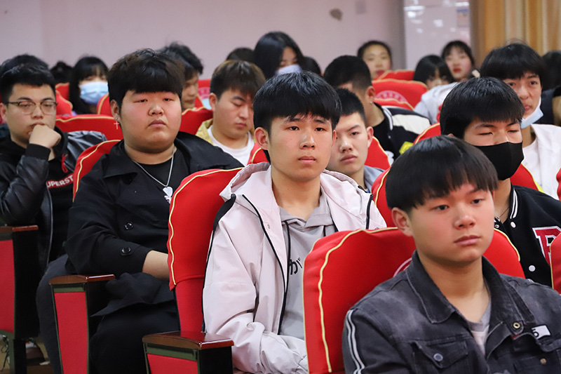倾听心声 共话发展我院召开本学期第一次学生座谈会