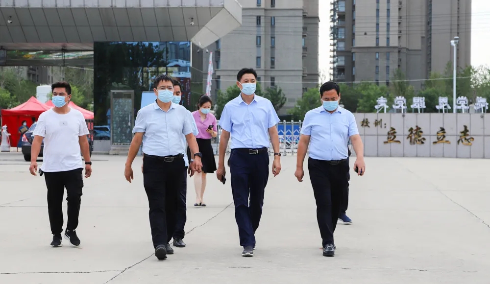周口市教体局褚严明一行到我院调研指导疫情防控工作