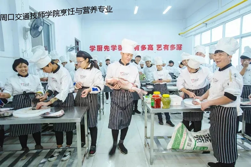 1590454949834674.jpg 640.webp (7).jpg